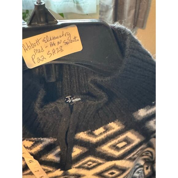 Abbott Elementary Teacher’s Edition ¾ Zip Sweater – Size M – Black Ivory Diamond - Picture 9 of 11
